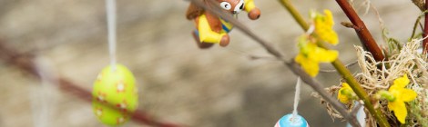 easter-tree-side-close