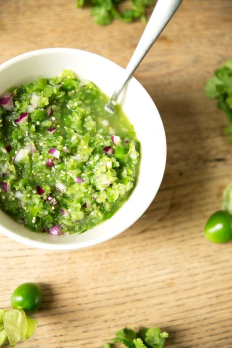tomatillo-salsa-close-up-2