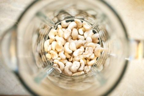 yellow-pasta-cashews-bowl